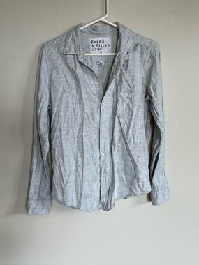 Frank & Eileen Shirt Medium Gray Barry Button Front Preppy Italian Fabric